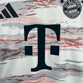 Bayern München away 25/26