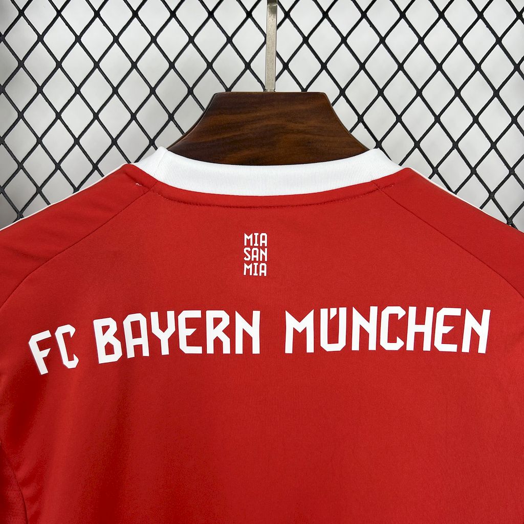 Bayern München home 25/26