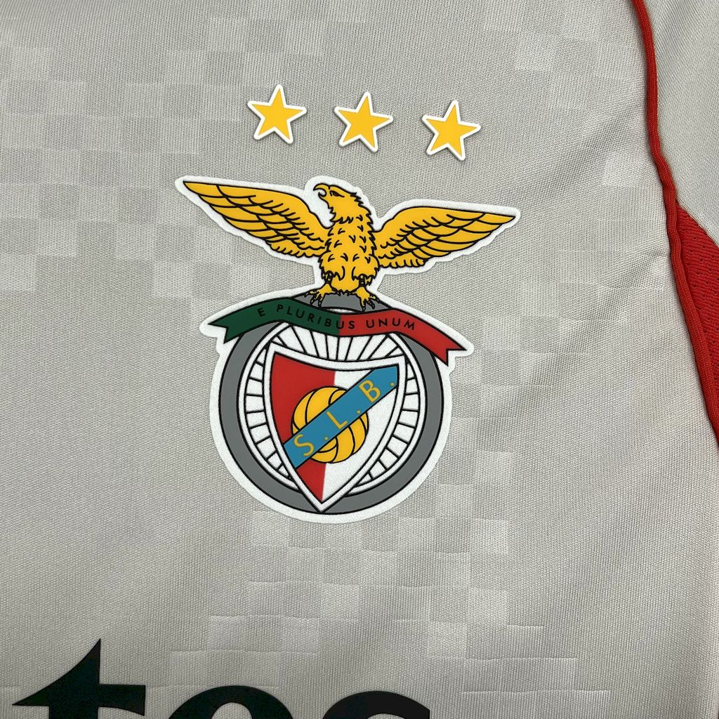 Benfica away 25/26