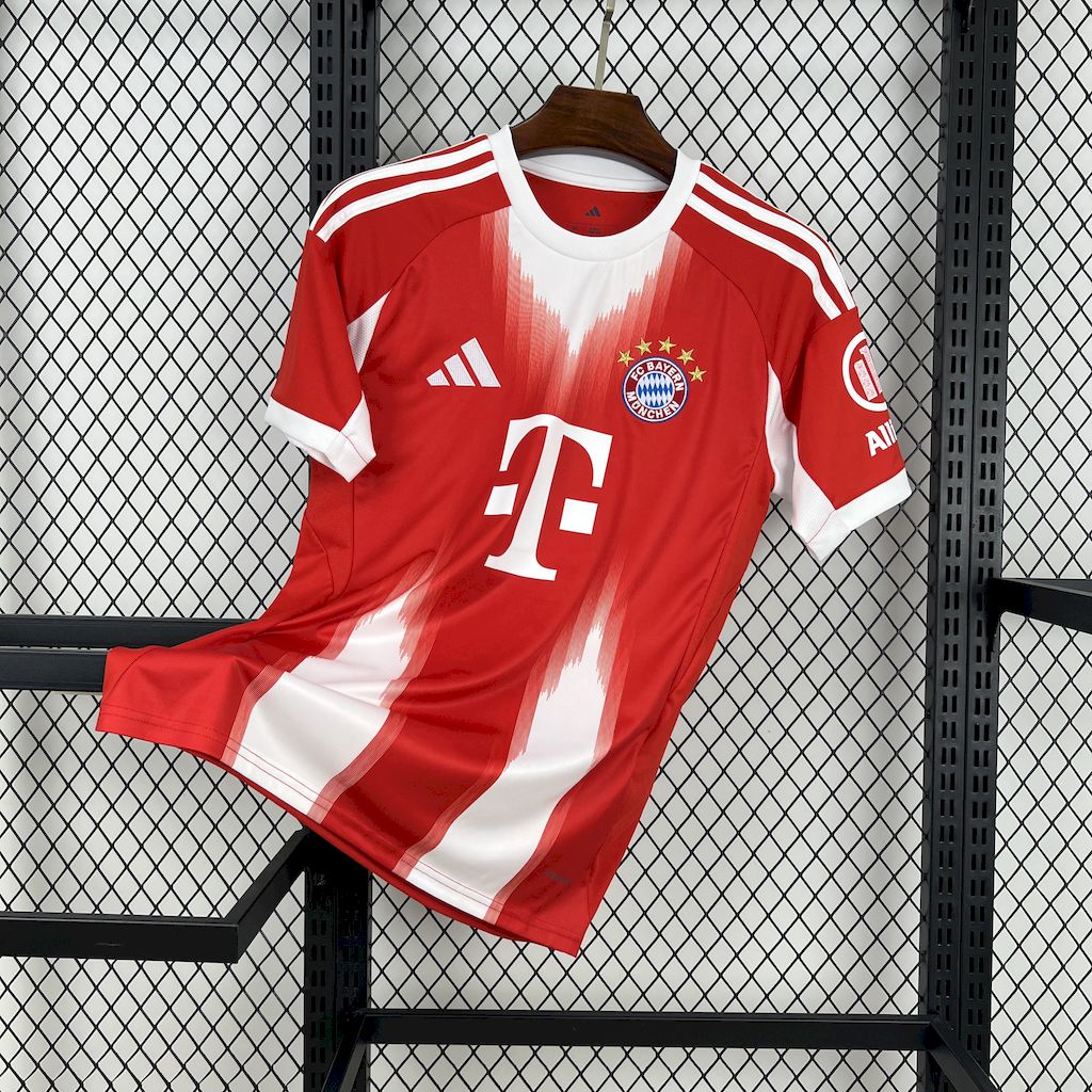 Bayern München home 25/26