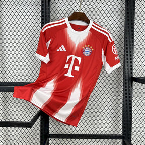 Bayern München home 25/26