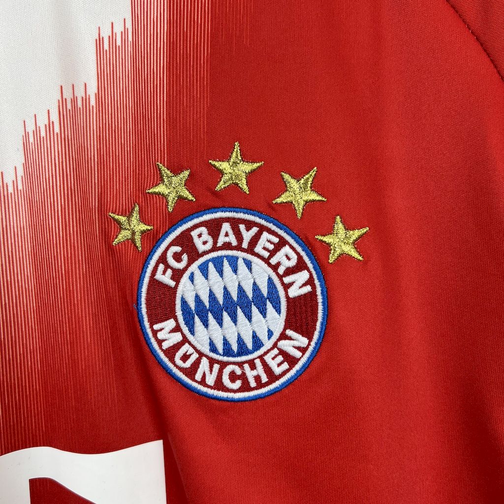 Bayern München home 25/26
